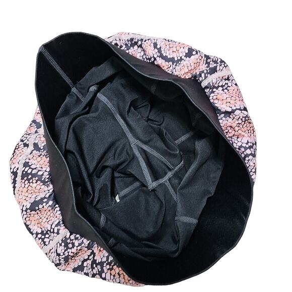 Fabletics Olesia Shine Shorts Stretch Pink Black Snakeskin Animal Print Running - Picture 3 of 10